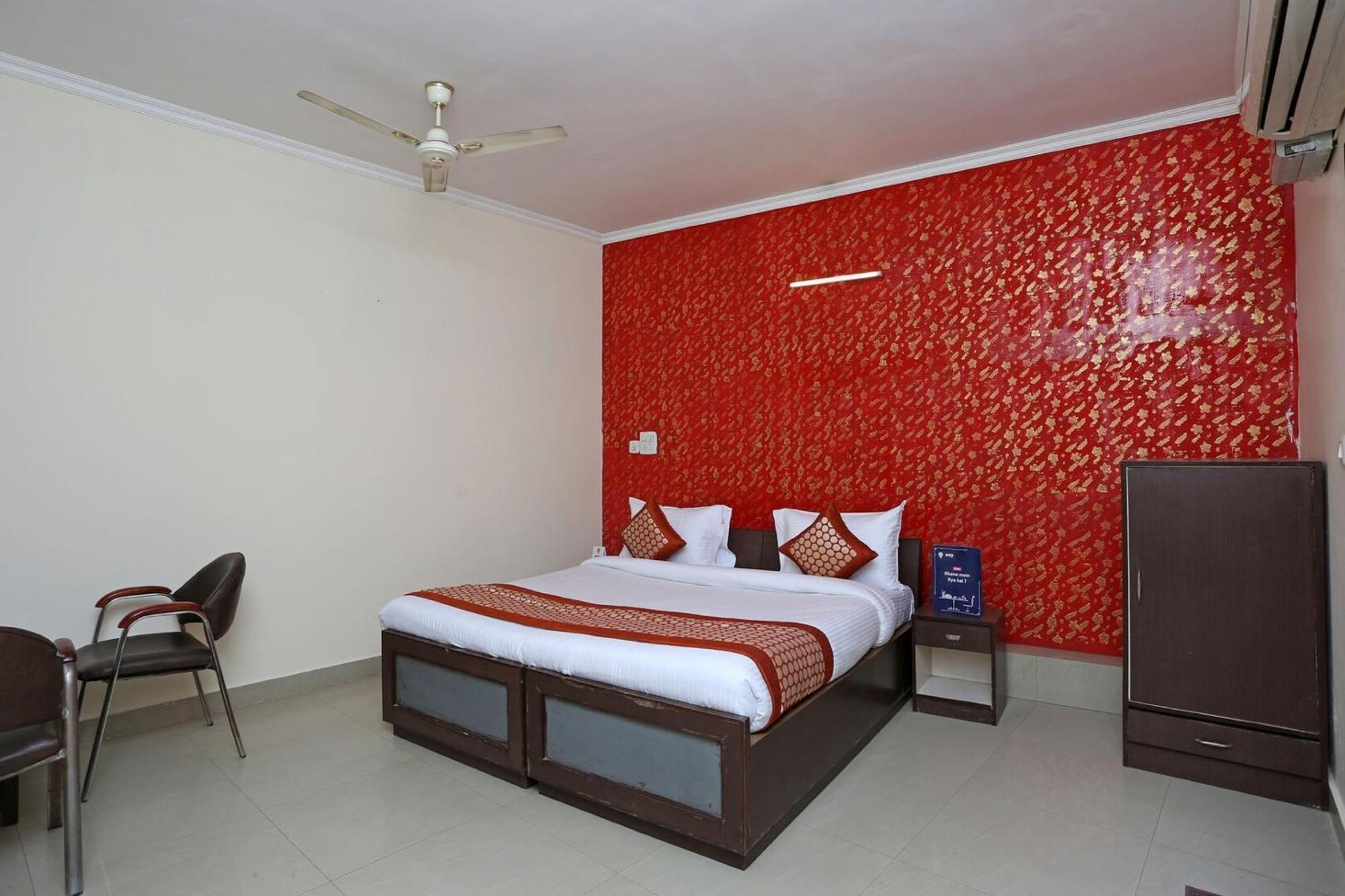 Hotel Oyo 86137 Le Princess 3*