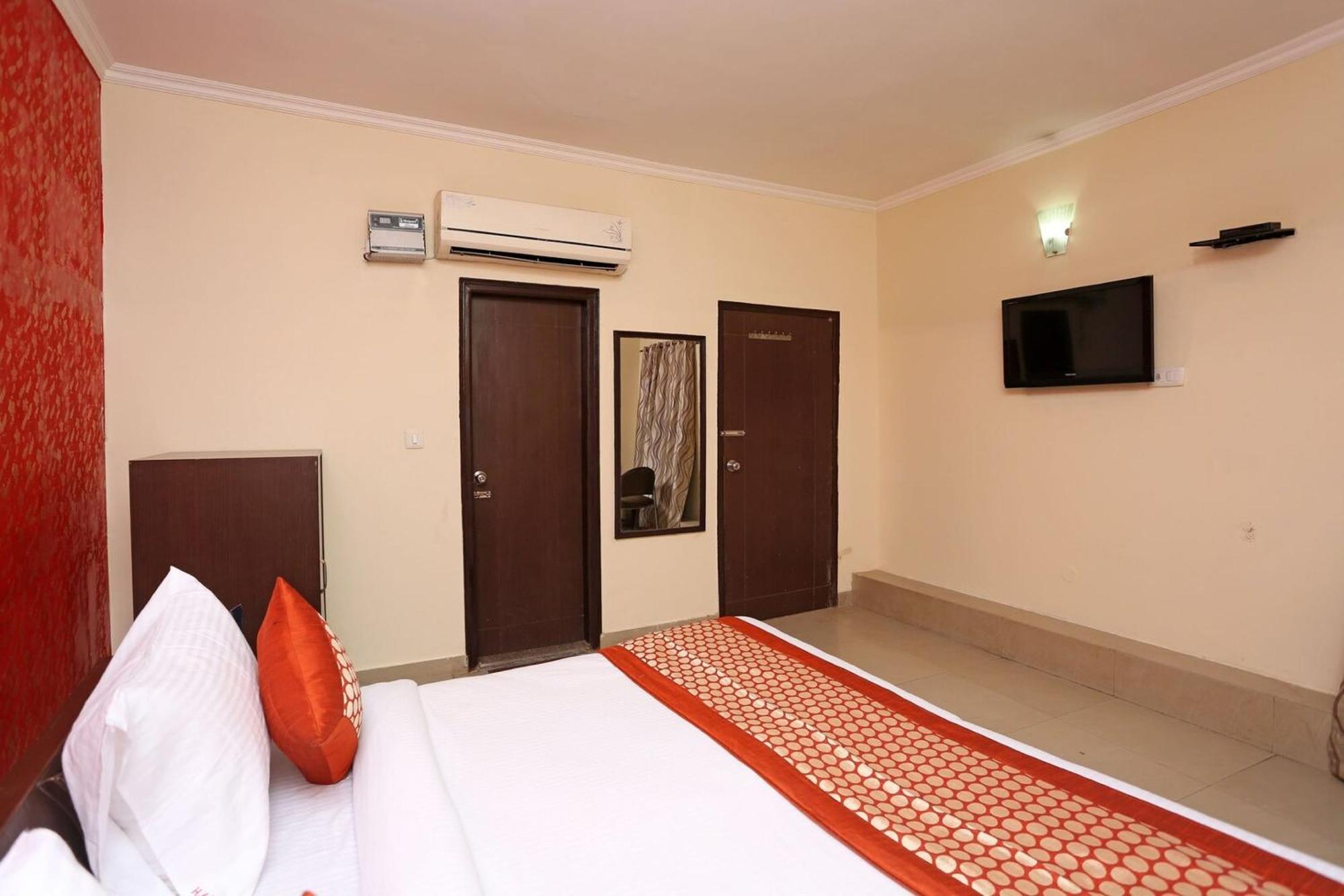Hotel Oyo 86137 Le Princess New Delhi