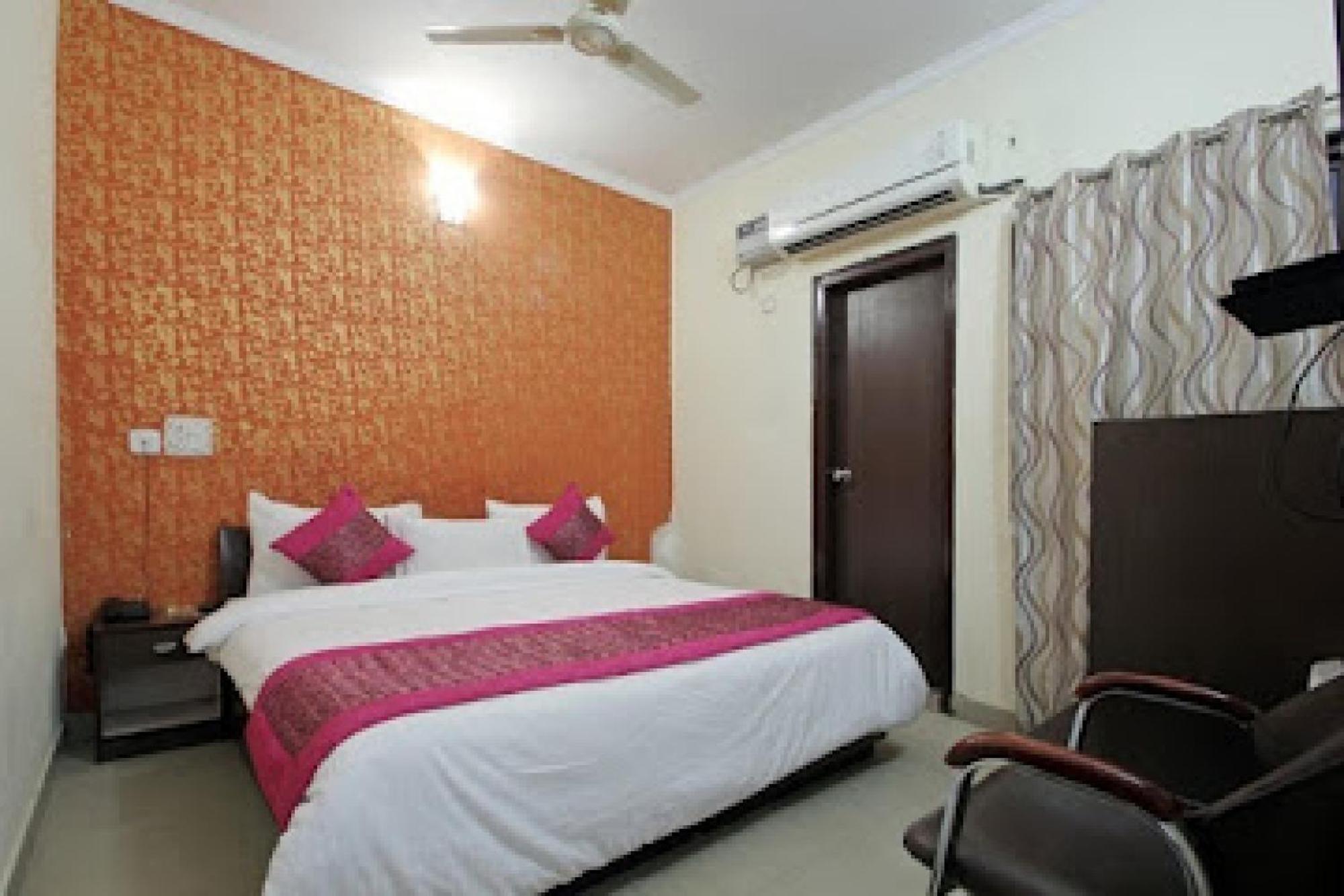 Hotel Oyo 86137 Le Princess New Delhi