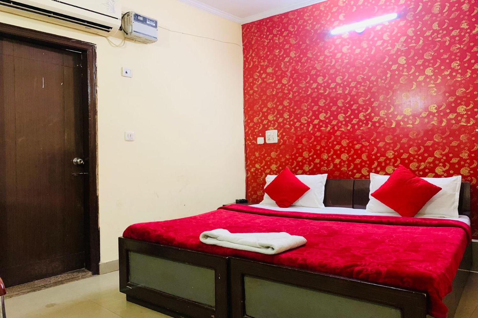 Oyo 86137 Le Princess 3* New Delhi