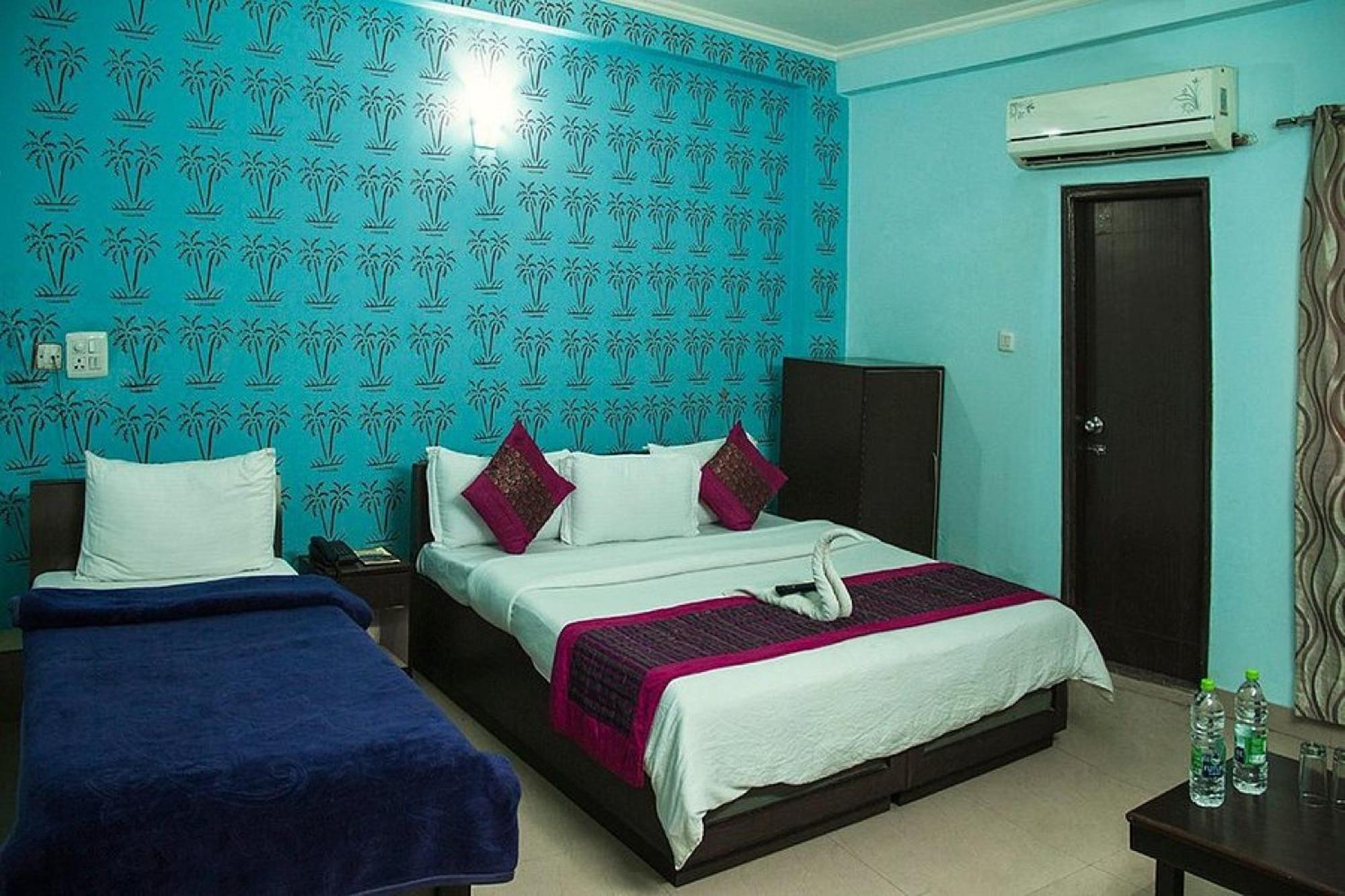 Oyo 86137 Le Princess Hotel New Delhi