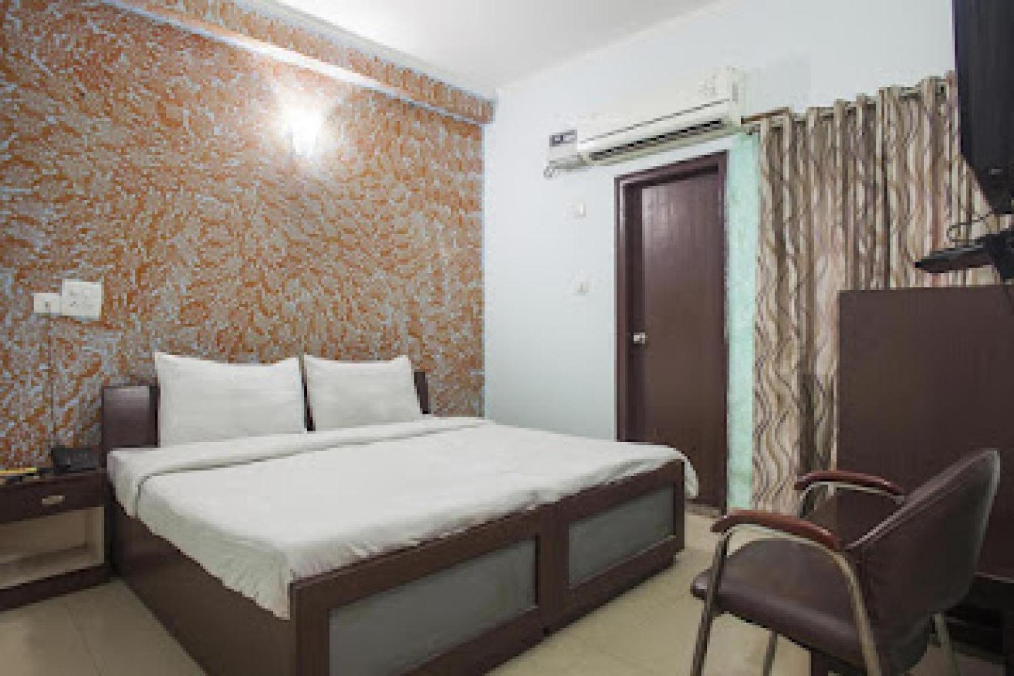 Hotel Oyo 86137 Le Princess New Delhi