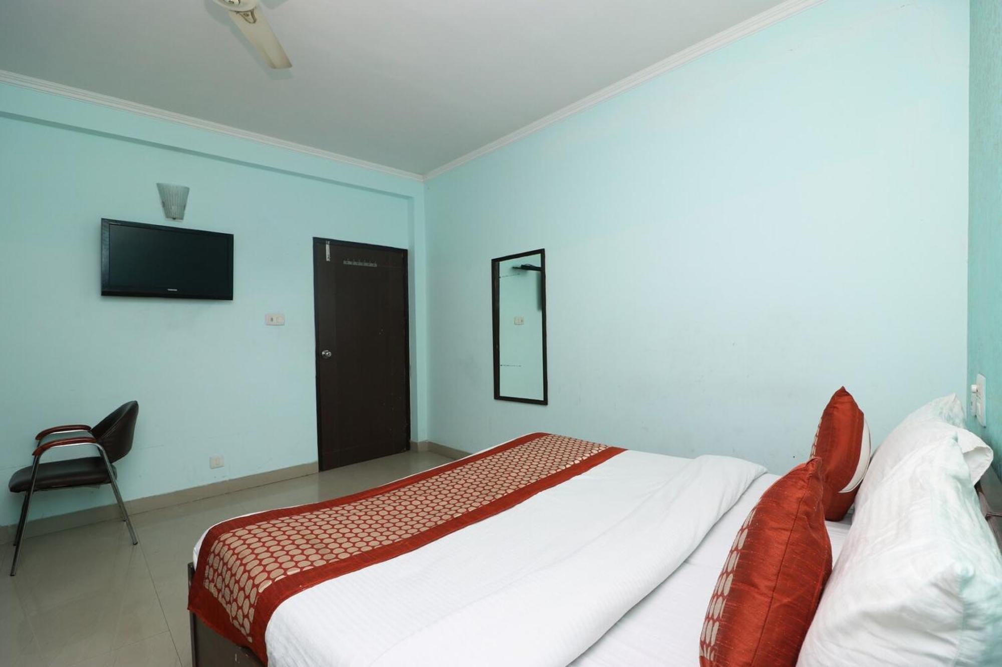 Hotel Oyo 86137 Le Princess New Delhi
