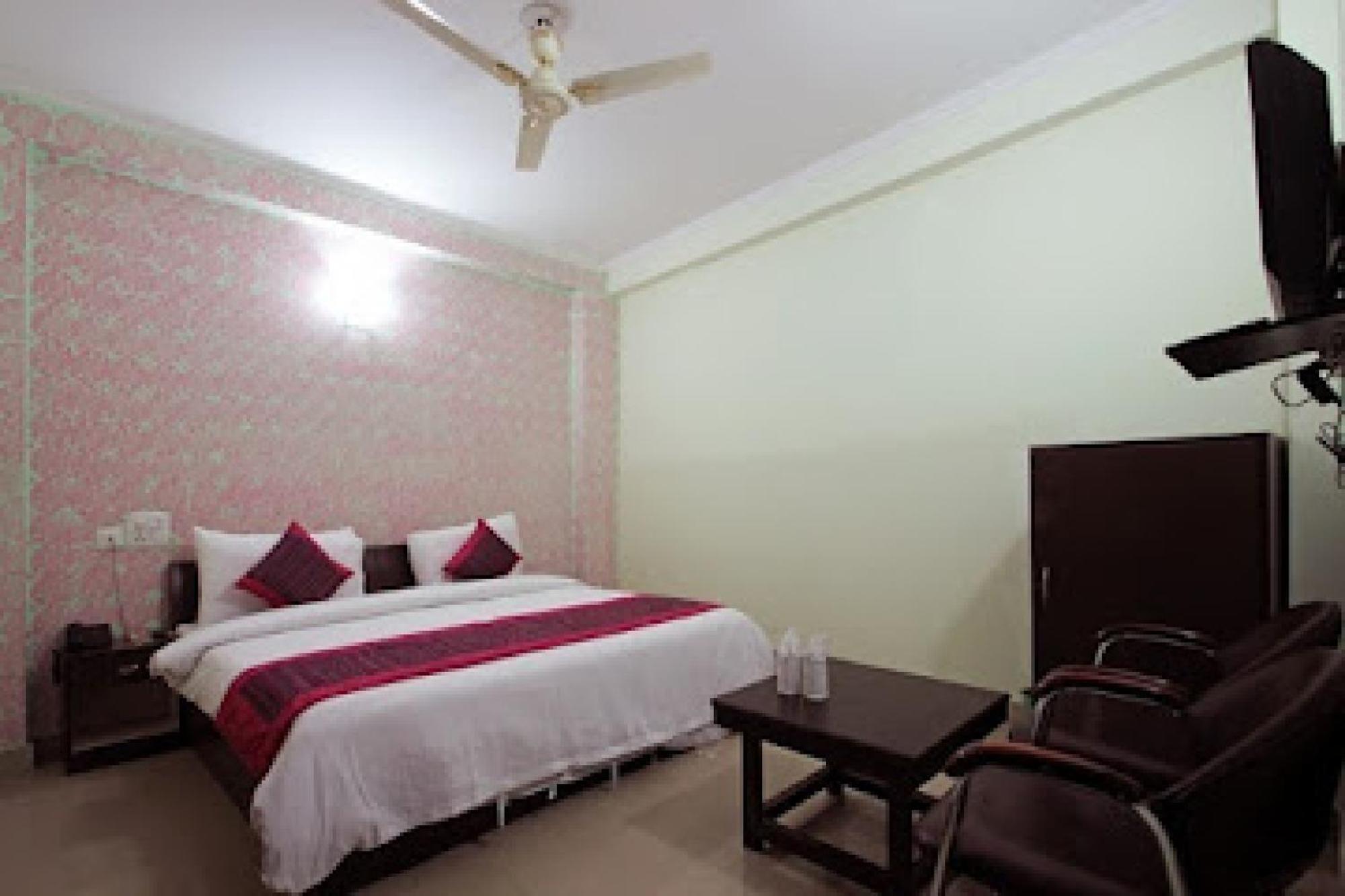 Hotel Oyo 86137 Le Princess 3*