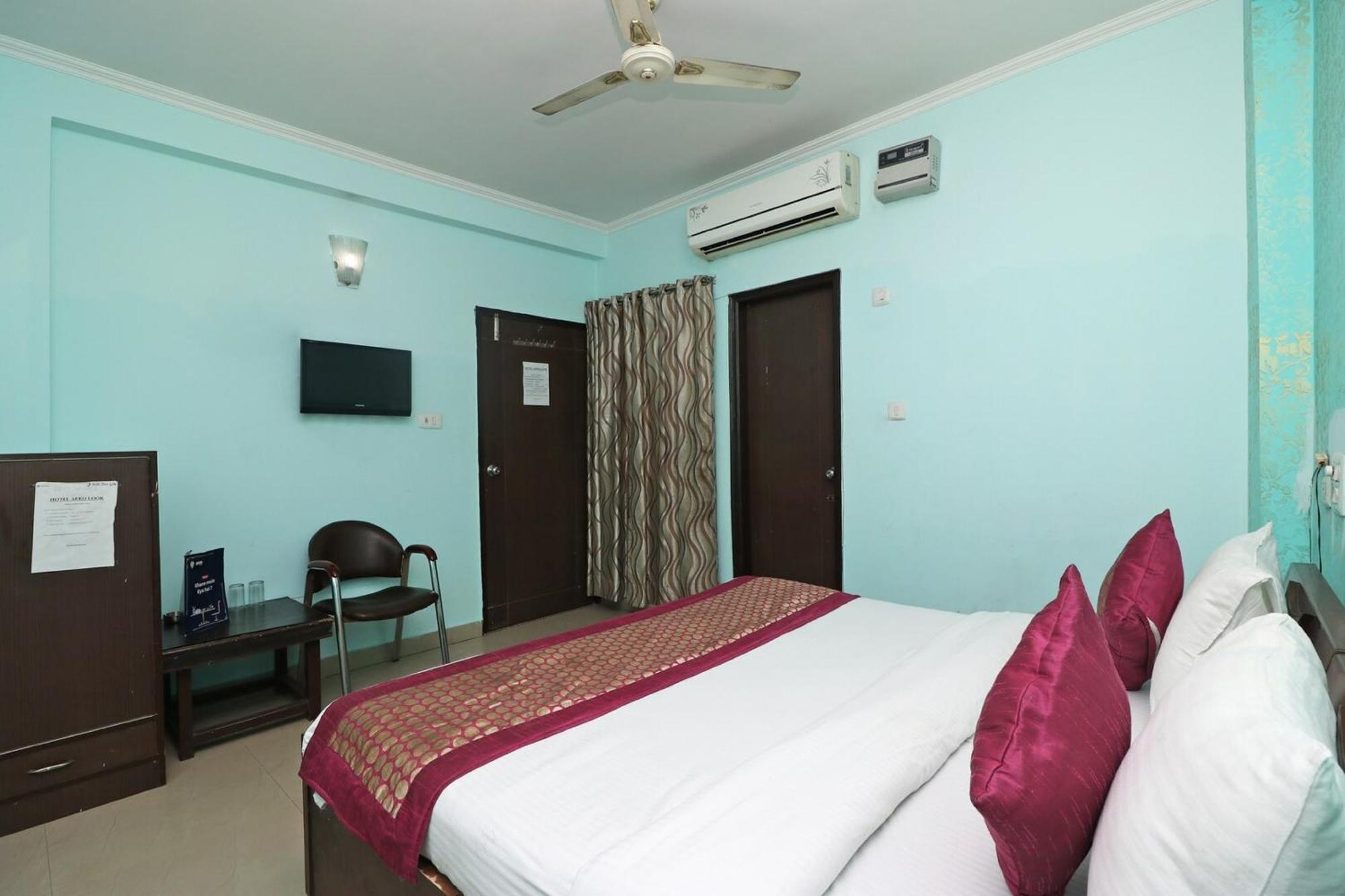 Oyo 86137 Le Princess 3* New Delhi